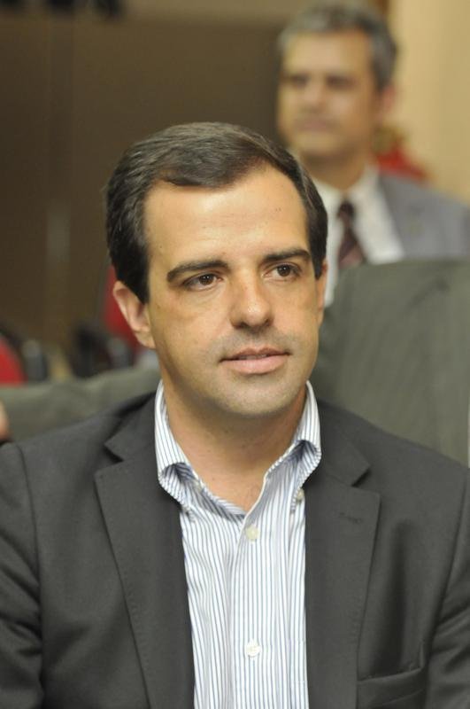 Juninho Los Hermanos (Avante) - Nascido e criado na regio Noroeste de Belo Horizonte, o comerciante Wagner Mariano Junior, mais conhecido como 'Juninho Los Hermanos', foi reeleito com 7.810 votos e iniciar seu terceiro mandato como vereador. Ele disse  reportagem que no tem um clube do corao.