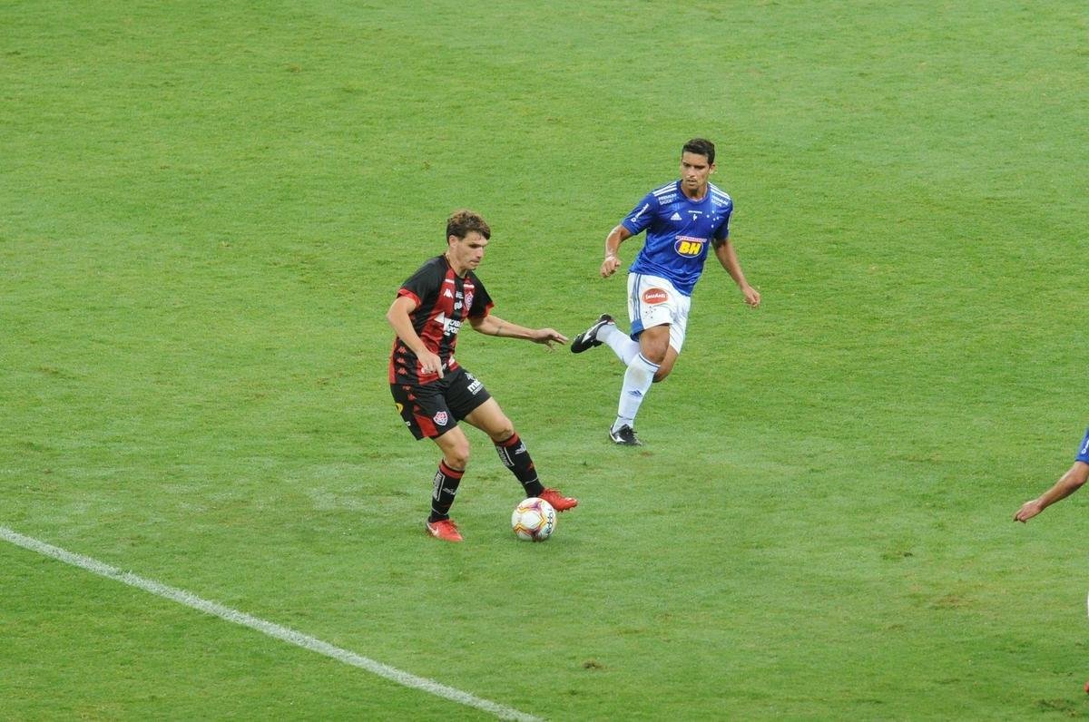 Fotos de Cruzeiro 1x0 Vitria, no Mineiro, pela nona rodada da Srie B