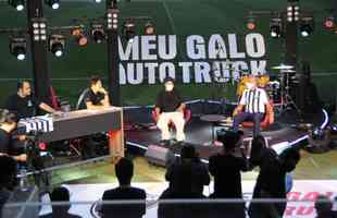 Ronaldinho participou de evento de patrocinador do Atltico no Mineiro e encontrou com jogadores da atualidade, como Rafael e Marquinhos, e dolos do passado, casos de Reinaldo, der Aleixo e Dad Maravilha