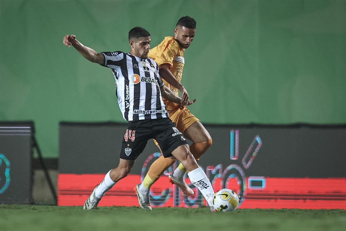 Fotos do jogo entre Brasiliense e Atltico no Estdio Klber Andrade, em Cariacica-ES, pela terceira fase da Copa do Brasil