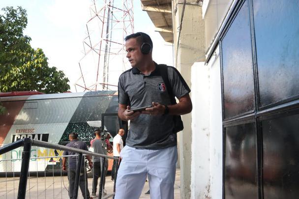 Santa Cruz e Petrolina em jogo válido pela primeira rodada do Campeonato Pernambucano