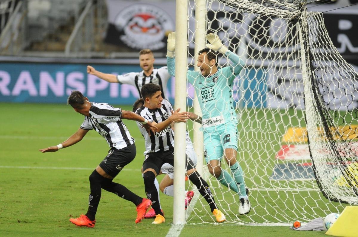 Atltico x Botafogo: veja fotos do jogo no Mineiro