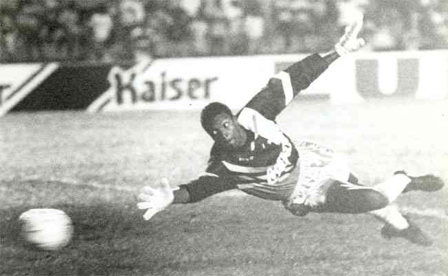Dida foi goleiro do Cruzeiro de 1994 a 1998