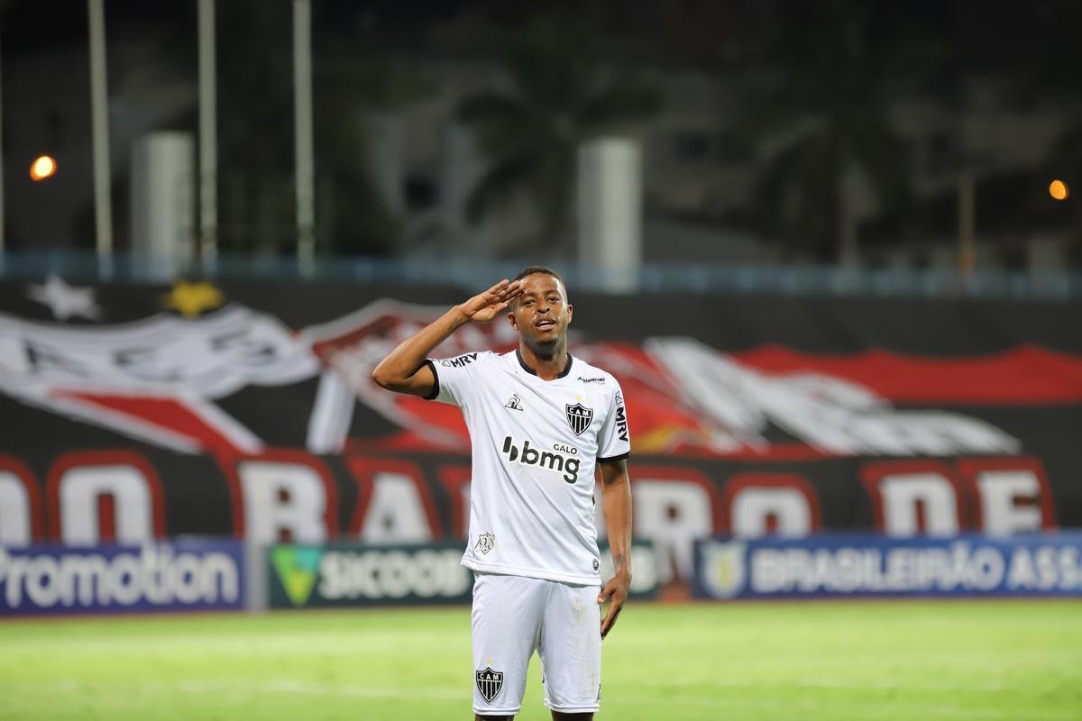 Atltico venceu Atltico-GO por 4 a 3, com gols de Keno (3) e Nathan. Time assumiu liderana do Brasileiro, com 21 pontos