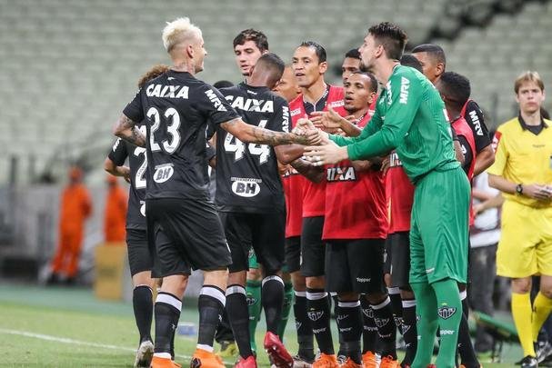 Veja imagens do empate entre Ferroviário-CE e Atlético no Castelão