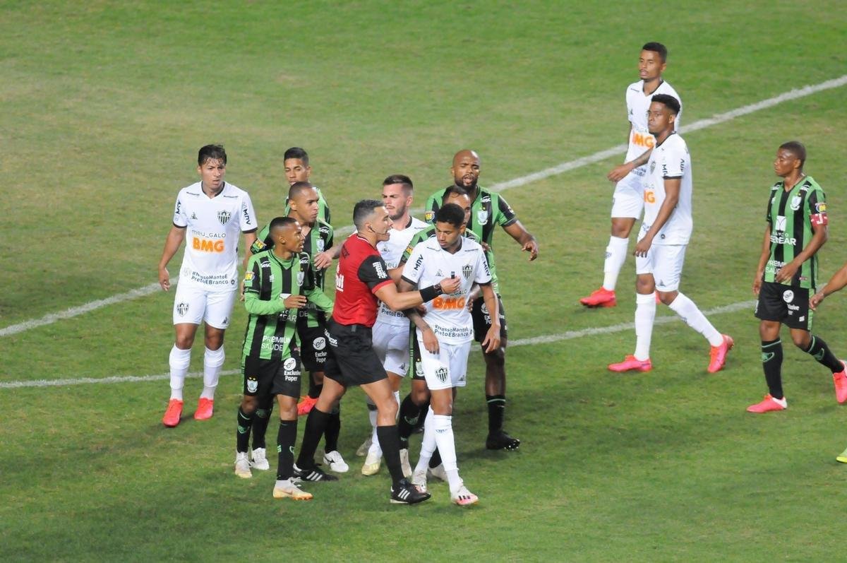 Fotos do clssico entre Amrica e Atltico, no Independncia, em duelo de volta da semifinal do Campeonato Mineiro