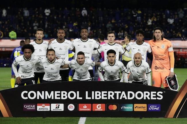 Corinthians (briga por vaga no Grupo E)