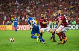 Fotos da vitria do Cruzeiro sobre o Flamengo por 2 a 0, nesta quarta-feira, no Maracan. Gols de Arrascaeta e Thiago Neves garantiram ao time celeste vantagem nas oitavas de final da Copa Libertadores