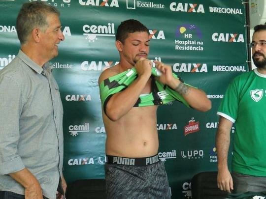 Fotos da apresentao do atacante Judivan no Amrica (Matheus Adler/EM D.A Press)