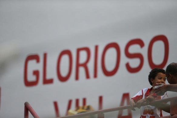 Imagens das torcidas de Villa e Cruzeiro no Alapo do Bonfim