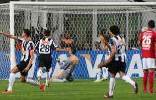 Tijuana-MEX - Em 2013, o Atltico enfrentou o Tijuana nas quartas de final. Fora de casa, empatou por 2 a 2 com gol de Luan, no ltimo lance. No Independncia, empate por 1 a 1, com Victor defendendo pnalti de Riascos aos 47 minutos do segundo tempo.