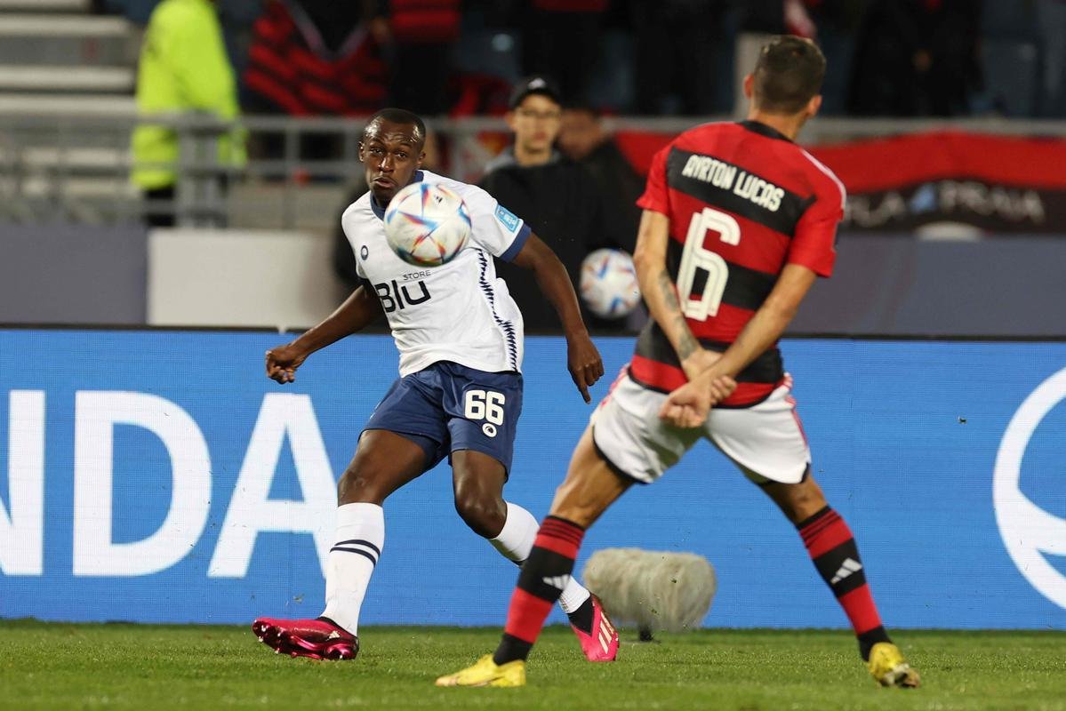 Partida entre Flamengo e Al Hilal, pelo Mundial de Clubes da Fifa, ocorreu no Estdio Ibn-Batouta, em Tnger, no Marrocos