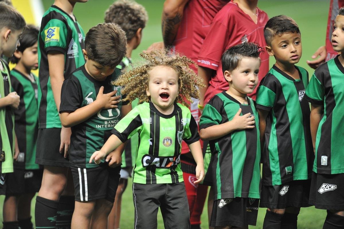 Amrica e Ponte Preta se enfrentaram pela 32 rodada da Srie B do Campeonato Brasileiro