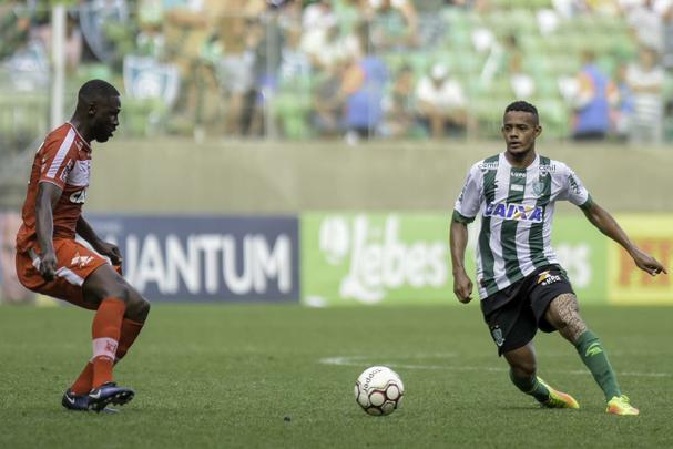 Ernandes - um dos jogadores que a diretoria desejava renovar o contrato, o volante optou por aceitar uma oferta do Ceará, clube que defendeu em 2010. Com a camisa do América, Ernandes fez 81 jogos e marcou dois gols.