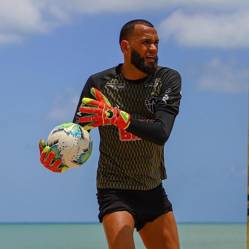 Jogadores do Atltico treinaram na Praia do Mucuripe, em Fortaleza