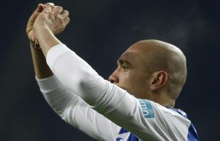 Maicon defendeu o Porto de 2009 a 2016