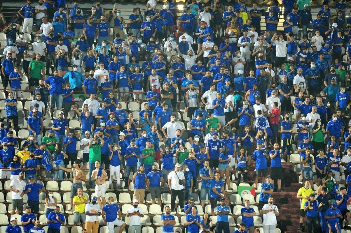 Imagens de Cruzeiro x Operrio, na Arena do Jacar, em Sete Lagoas, pela 24 rodada da Srie B
