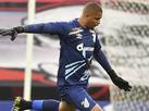 Cruzeiro negocia com goleiro Anderson, do Athletico-PR