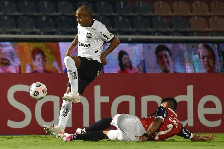 Fotos do jogo entre Cerro Porteo e Atltico no Estdio Nueva Olla Azulgrana, em Assuno, pela quinta rodada do Grupo H da Copa Libertadores 2021