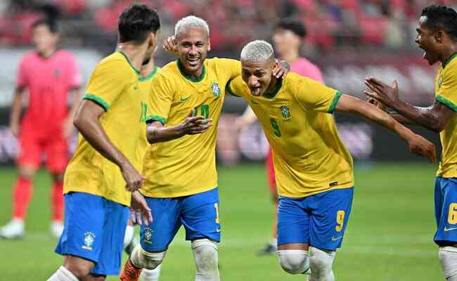 Neymar marcou dois gols de pênalti na vitória da Seleção Brasileira sobre a Coreia do Sul
