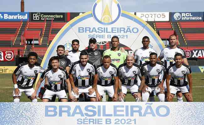 Time do Botafogo campeão da Série B de 2021