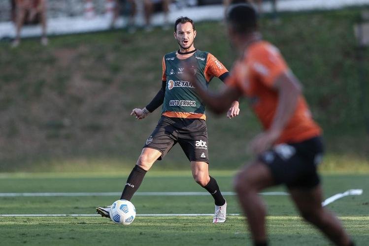 Fotos do primeiro treino de Diego Costa pelo Atlético