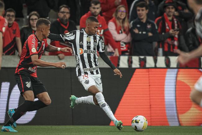 Neste domingo (17), o Atltico enfrentou o Athletico-PR pela segunda rodada da Srie A do Campeonato Brasileiro. A partida foi realizada na Arena da Baixada, em Curitiba.