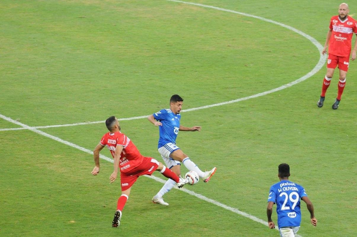 Fotos do jogo entre Cruzeiro e CRB, no Mineiro, em Belo Horizonte, pela 11 rodada da Srie B do Brasileiro