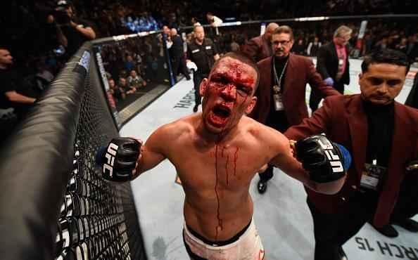 Nate Diaz vence Conor McGregor por finalização na luta principal do UFC 196