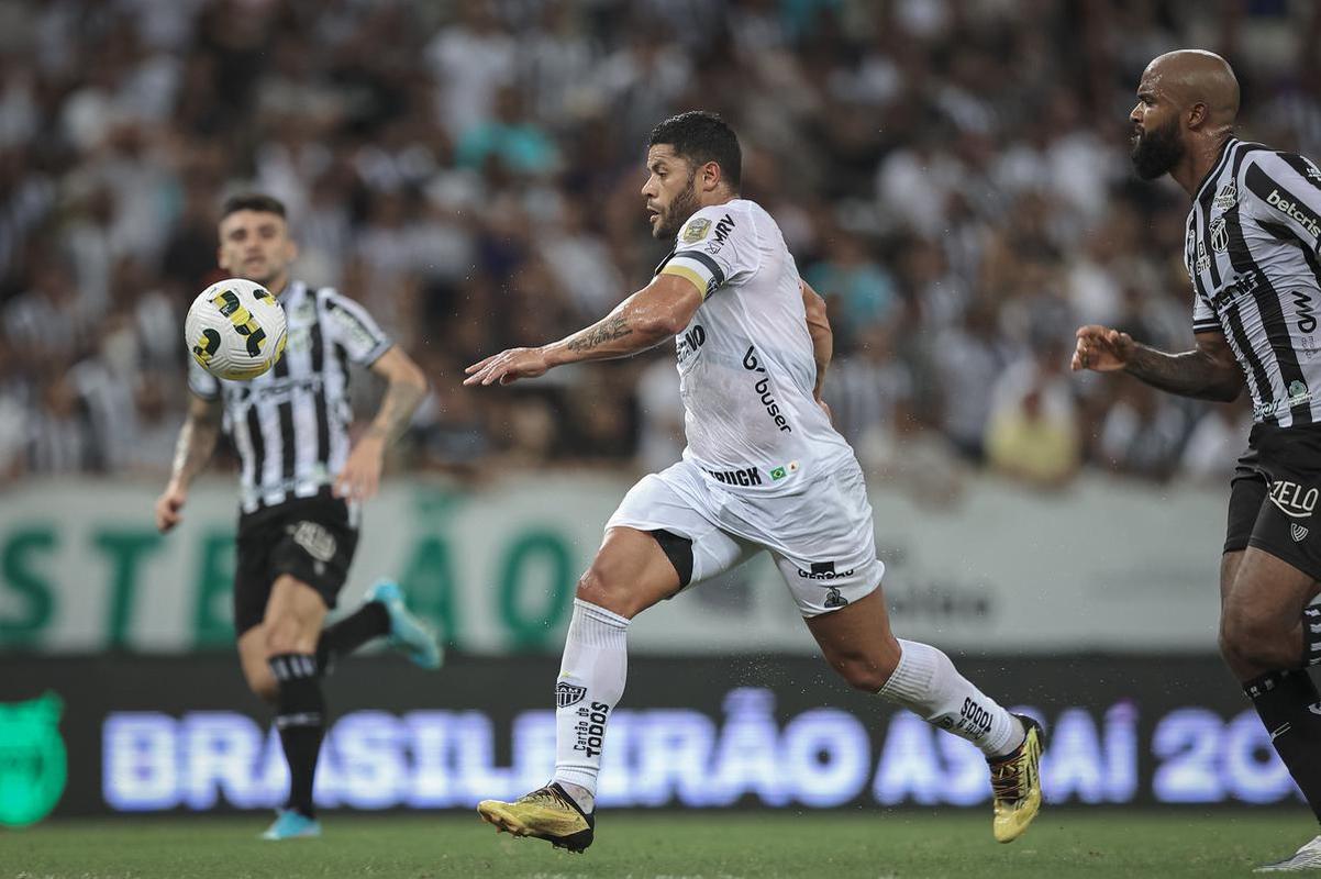 O Atltico visitou o Cear nesta quarta-feira (15), na Arena Castelo, em Fortaleza, pela 12 rodada do Campeonato Brasileiro. Veja as melhores imagens do confronto.
