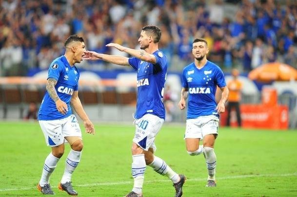 Cruzeiro vence La U por 7 a 0, assume segundo lugar do grupo na Libertadores e segue vivo na disputa