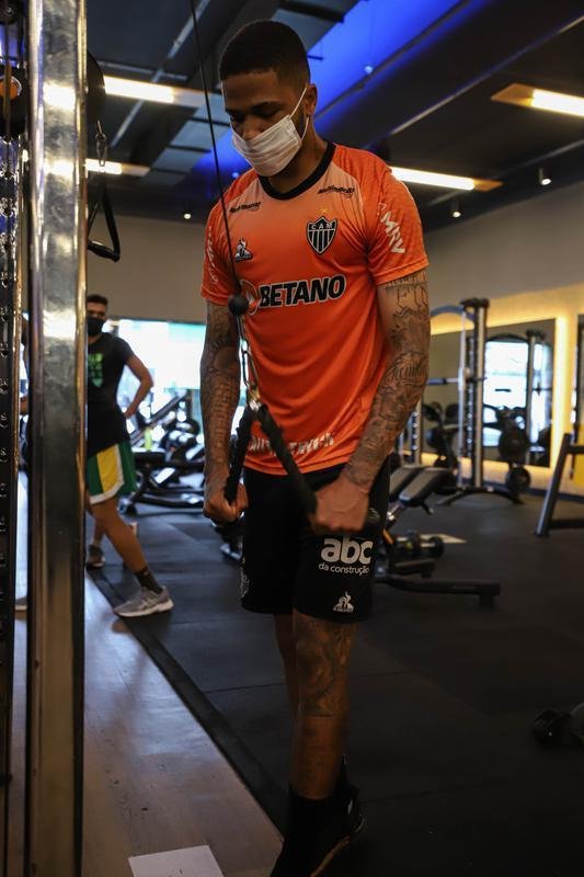 Atltico treina em Feira de Santana aps classificao