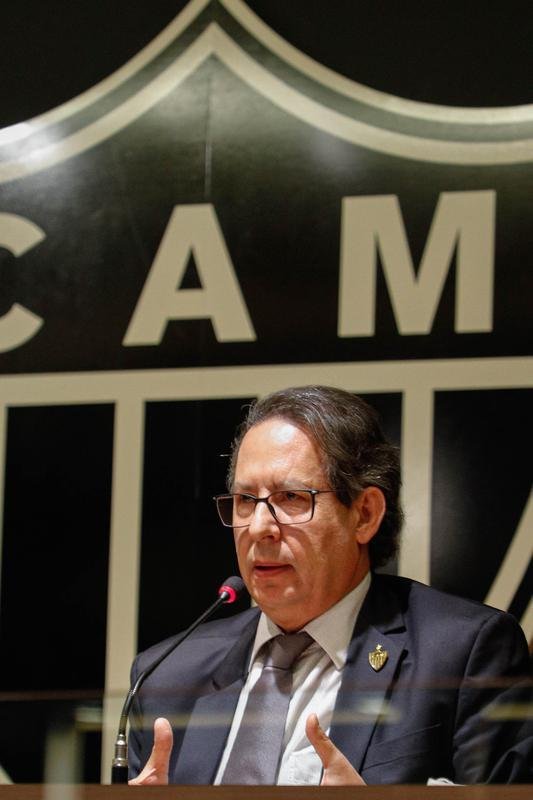 Presidente Srgio Sette Cmara anunciou nesta quinta-feira que no se canditar  reeleio no Atltico. Ao lado do vice, Lsaro Cndido da Cunha, ele fez um balano dos trs anos de gesto