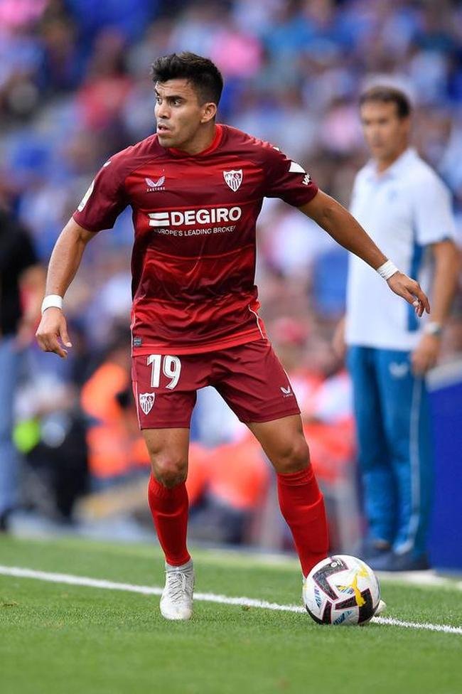 5�: lateral-esquerdo Marcos Acu�a (Sevilla)  - �ndice: 84,6
