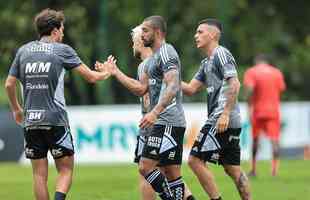 No segundo jogo-treino, Galo venceu por 3 a 0, com gols de Pavn e Eduardo Sasha, duas vezes