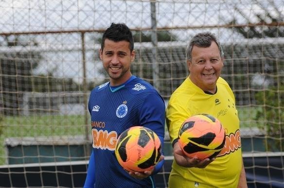 Com 499 jogos, Fbio est perto de alcanar marca de Raul, que disputou 549 partidas