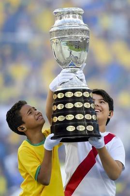 Fotos da decisão da Copa América entre Brasil e Peru, no Maracanã