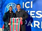 Neymar  presenteado por Fred durante viagem do ex-jogador a Paris