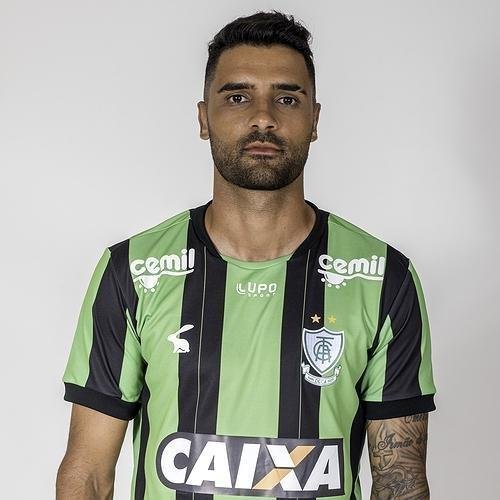 Giovanni (lateral-esquerdo) -  emprestado pelo Fluminense at o fim de 2018