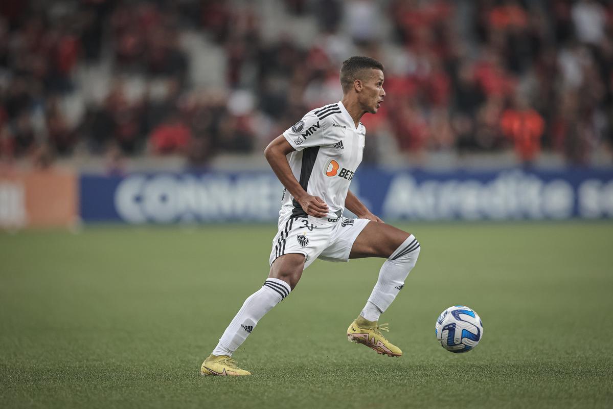 O Atltico visitou, na noite desta tera-feira (18/4), o Athletico-PR na Arena da Baixada, em Curitiba. A partida foi vlida pela 2 rodada do Grupo G da Copa Libertadores de 2023.