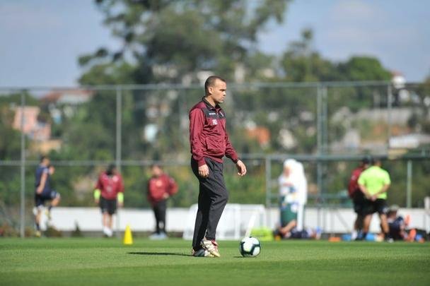 Imagens do treino da Venezuela em Belo Horizonte