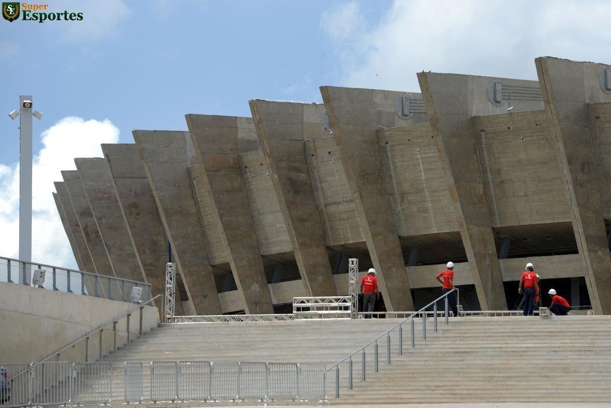 20/12/2012 - O Mineiro um dia antes de sua reinaugurao oficial