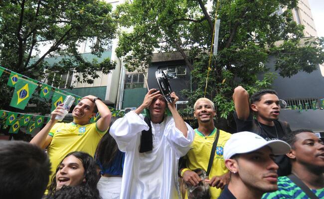 'Sheik brasileiro' acompanha vitria do Brasil na Savassi