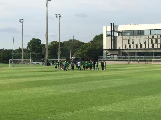 Fotos do treino do Amrica no CT do Olimpia, do Paraguai, nesta tera-feira (01/03). Coelho enfrenta o Guaran pela partida de volta da segunda fase da Copa Libertadores nesta quarta (02/03).
