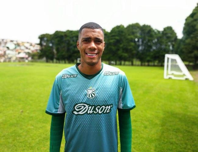 Alyson Neves - Lateral-esquerdo