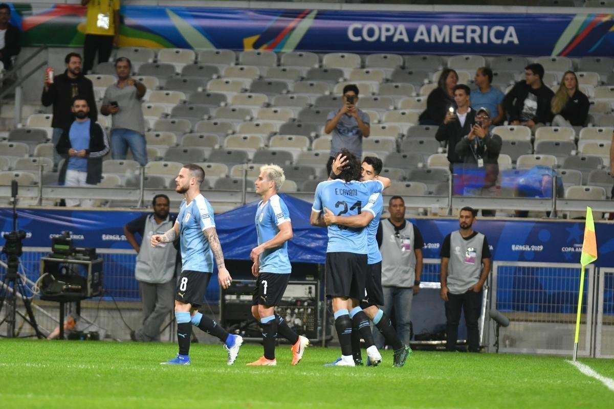 Fotos de Uruguai x Equador, no Mineiro