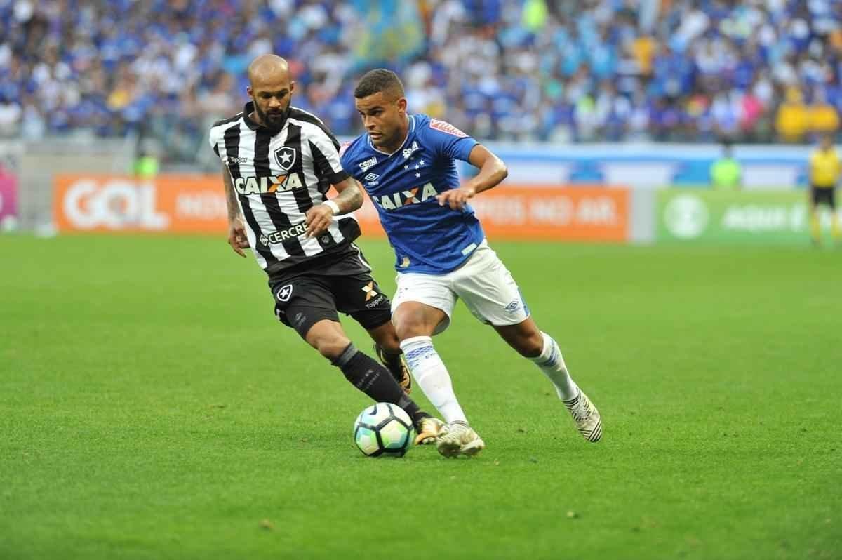 Imagens do jogo entre Cruzeiro e Botafogo, pela 19 rodada do Brasileiro, no Mineiro