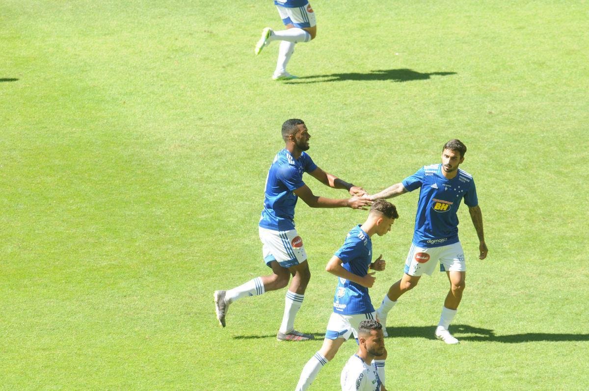 Na retomada do Campeonato Mineiro, Cruzeiro e URT se enfrentaram no Mineiro