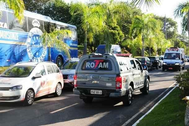 Imagens do treinamento da Seleo Francesa na Toca da Raposa II, em Belo Horizonte