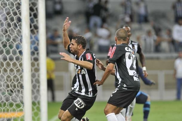 Gabriel marcou o gol de honra do Galo no Mineiro, no primeiro duelo da final, diminuindo para 2 a 1